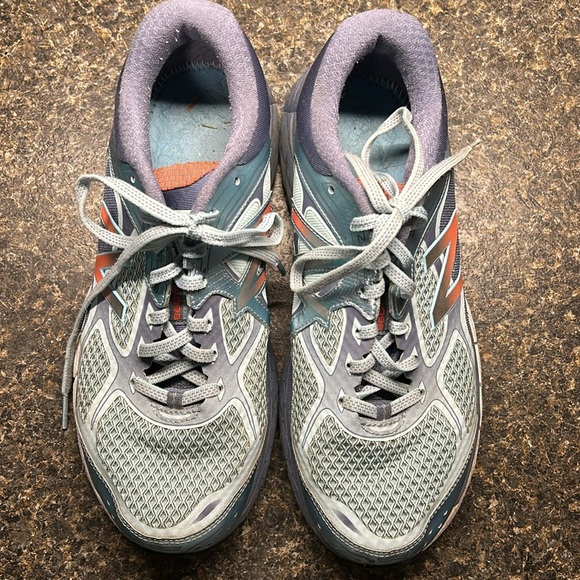 New Balance 860V6 Blue - Picture 2 of 6